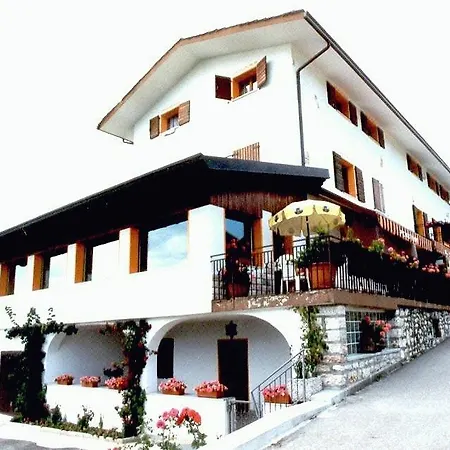 Al Pino Hotel Enego
