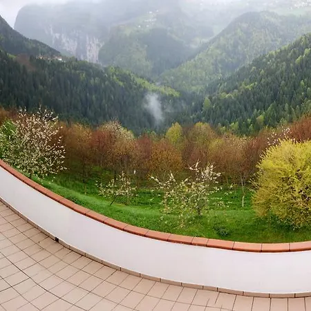 Al Pino Hotel